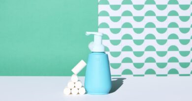 900.care sells waterless personal care products and lets you add tap water at home